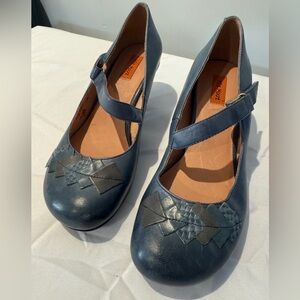 Miz Mooz blue leather Mary Jane style heels Size 8